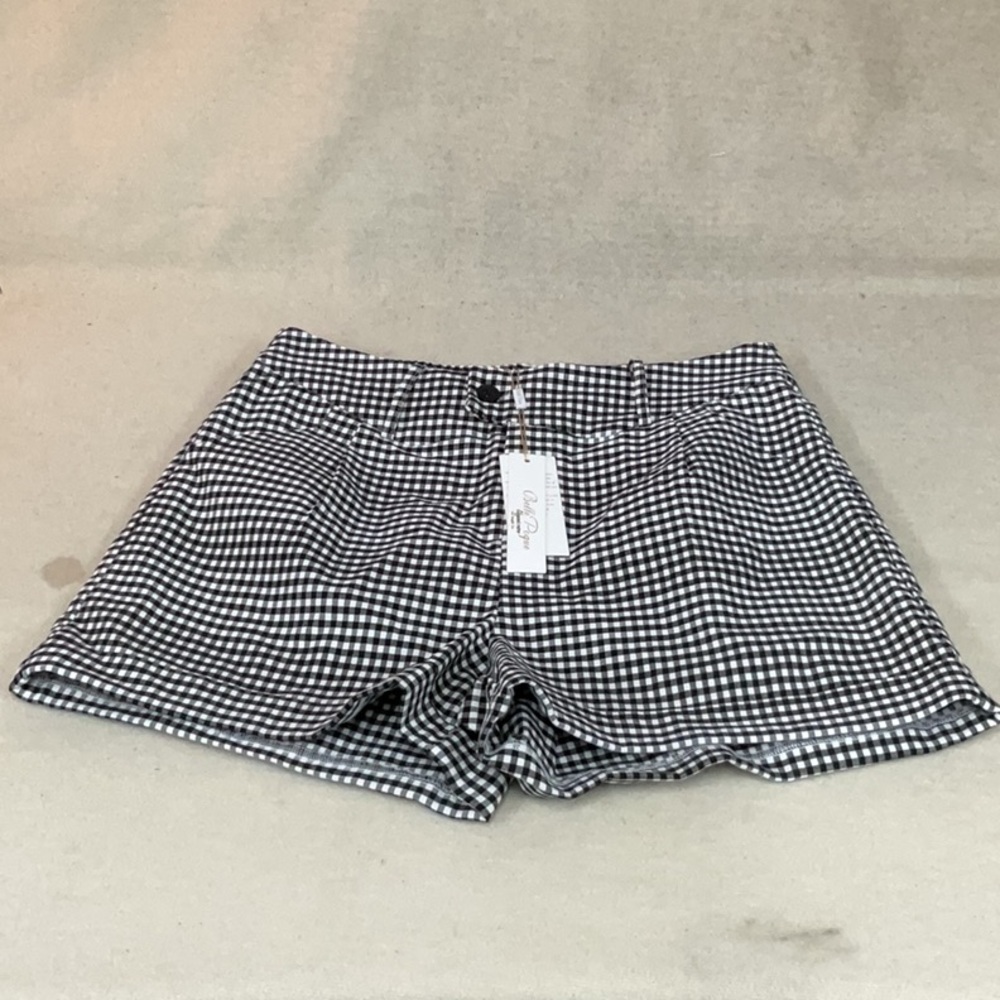 NWT Woman’s Belle Pogue shorts